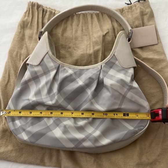 Burberry Ivory Beat Check Canvas Hobo Bag - Picture 6 of 9